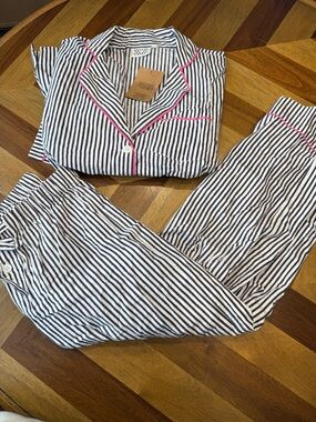 SZ Blockprints Hand Block Printed in India Pajamas New w tags